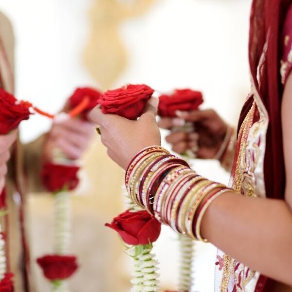 ദാമ്പത്യ ബന്ധത്തില് ഐക്യമുണ്ടാകാന് ഈ സൂക്തം ജപിച്ചു നോക്കൂ!