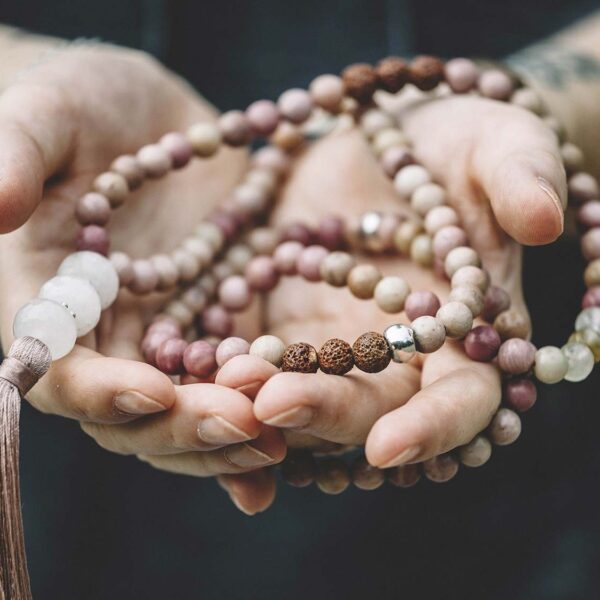 ശത്രു ദോഷം മാറാൻ അനുയോജ്യമായ മന്ത്രങ്ങൾ